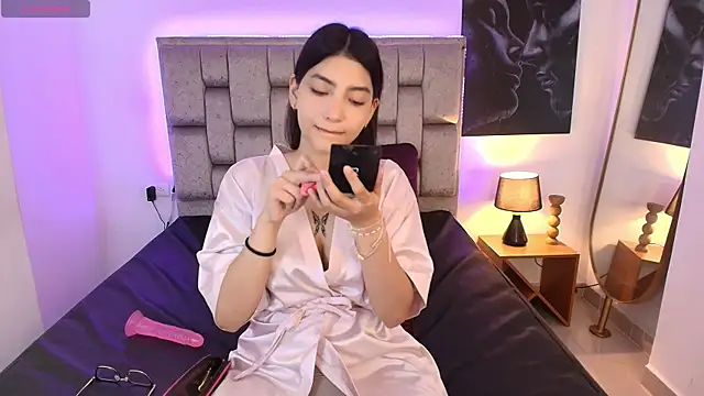 candy tina online show from April 17, 2026, 2:20 pm