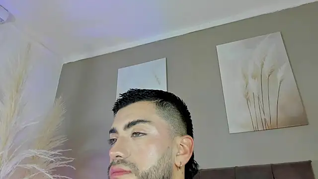 Snapshot of Alexander_Diazz chatting on July 11, 2026, 1:22 pm Alexander Diazz online show from July 11, 2026, 1:22 pm