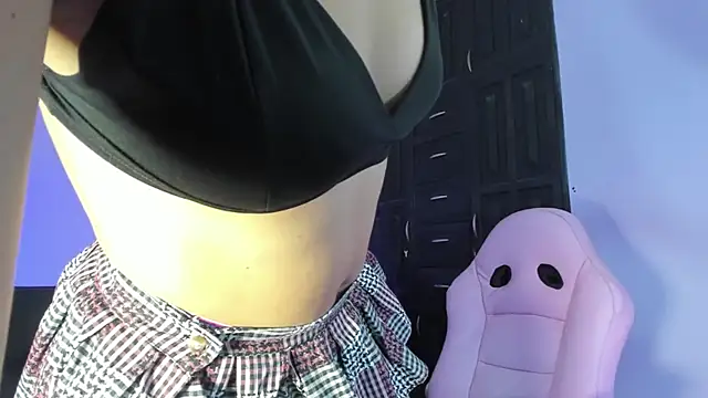 amarawalker1 online show from April 14, 2026, 4:50 am