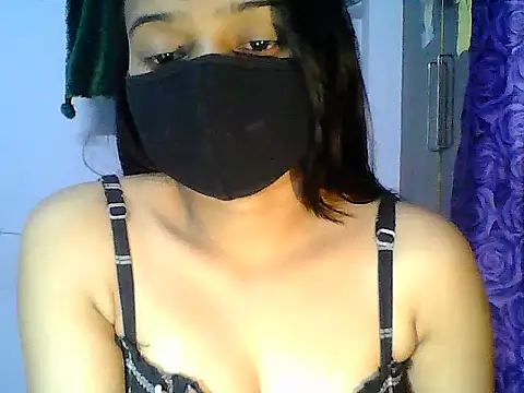 Snapshot of Saxy_Mony002 chatting on May 20, 2026, 2:14 pm Saxy Mony002 online show from May 20, 2026, 2:14 pm