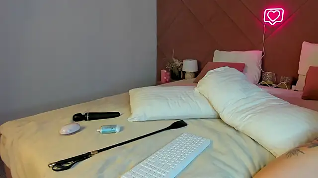 Snapshot of iris_barnes chatting on July 21, 2026, 12:35 am iris barnes online show from July 21, 2026, 12:35 am