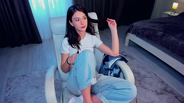 LibbieSchworm online show from April 11, 2026, 7:45 am