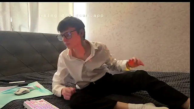 dalvos online show from April 13, 2026, 7:23 am