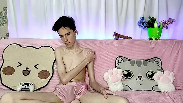 GoodBoyLuca online show from June 12, 2026, 12:19 am