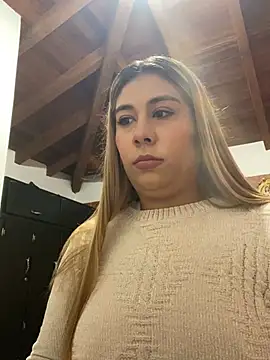  BellaSmith  online show from May 27, 2026, 11:50 am