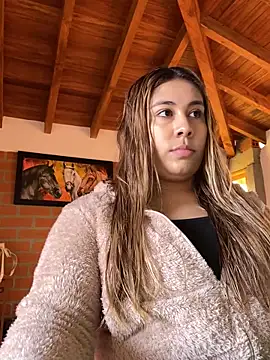  BellaSmith  online show from April 30, 2026, 1:51 pm