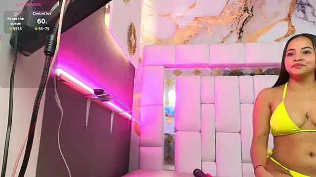 bunny angel  online show from April 16, 2026, 3:02 pm