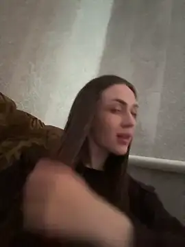 AlinaLove3213 online show from April 14, 2026, 4:34 pm