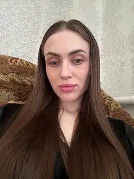 AlinaLove3213 online show from April 10, 2026, 2:02 pm