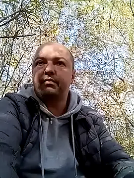 Snapshot of Luceriusbigass chatting on October 21, 2025, 10:47 am Luceriusbigass online show from October 21, 2025, 10:47 am