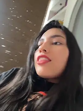 VioletRousee online show from June 8, 2026, 6:52 pm