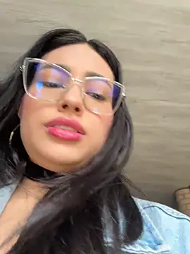 Snapshot of VioletRousee chatting on July 20, 2026, 2:41 pm VioletRousee online show from July 20, 2026, 2:41 pm