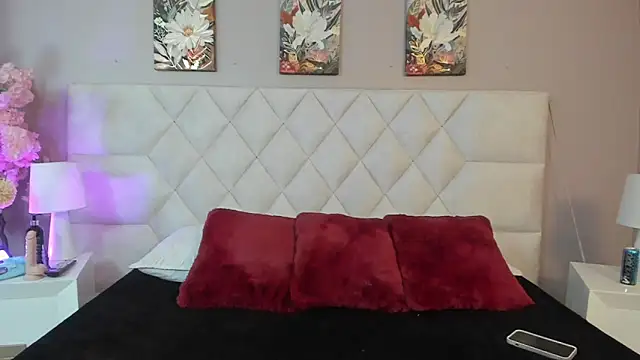 Victoria  lee online show from May 20, 2026, 3:25 am