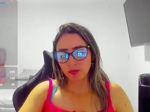 BellaTxM  online show from April 13, 2026, 12:58 am