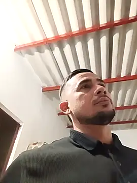 franDuxxx online show from April 17, 2026, 12:24 am