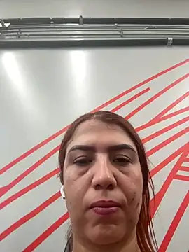 Snapshot of Lunnacherry chatting on June 27, 2026, 3:40 pm Lunnacherry online show from June 27, 2026, 3:40 pm