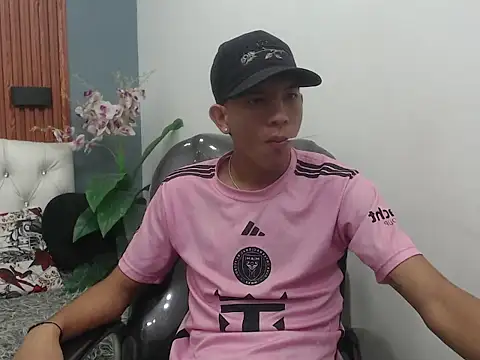 Alexander villa  online show from April 16, 2026, 10:23 pm