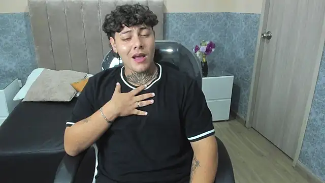 DAMON SALVATTORE online show from April 9, 2026, 4:03 am