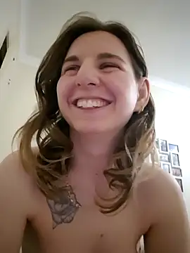 jade Montoe online show from April 16, 2026, 9:39 pm