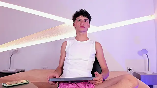 Logan Steel online show from April 20, 2026, 4:37 am