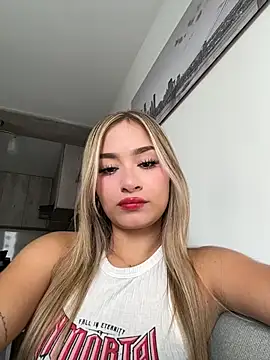 AmyRusso online show from July 10, 2026, 9:48 pm
