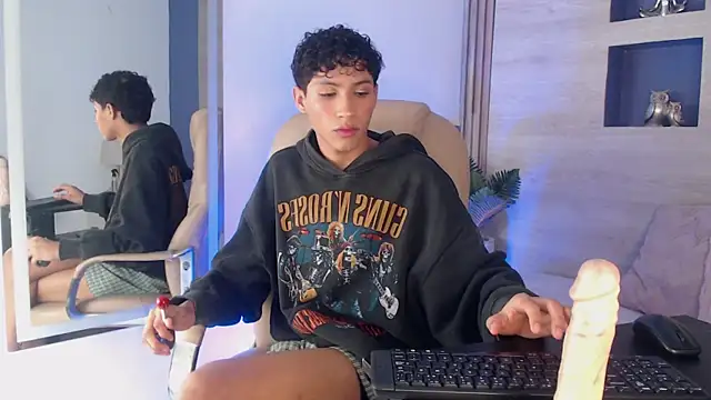 Velvet An online show from April 24, 2026, 5:09 am
