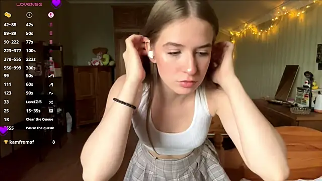 BambiBlush online show from June 12, 2026, 2:26 pm