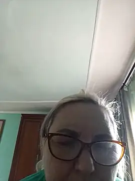 AureliaSky598 online show from May 1, 2026, 2:11 pm