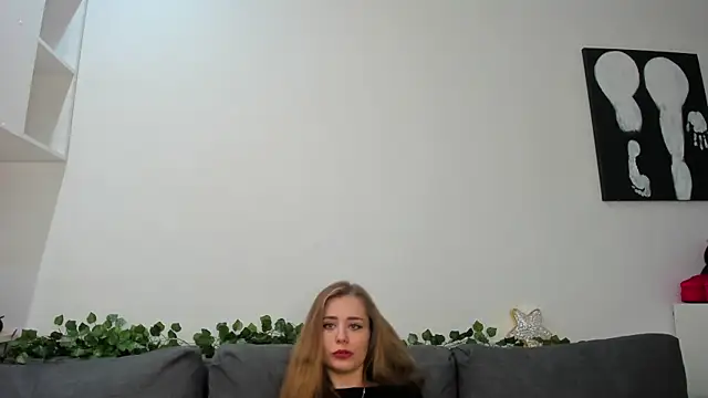 cute mey  online show from April 12, 2026, 6:16 am