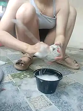 Ninilove 2k online show from April 11, 2026, 9:02 am