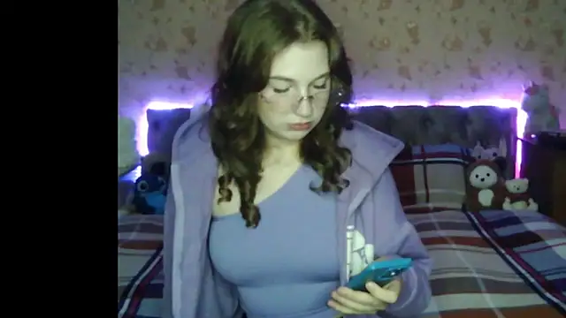 HoneyTangerine online show from April 26, 2026, 7:55 pm