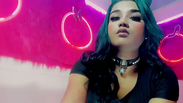 Mia dasilva  online show from April 17, 2026, 7:17 pm