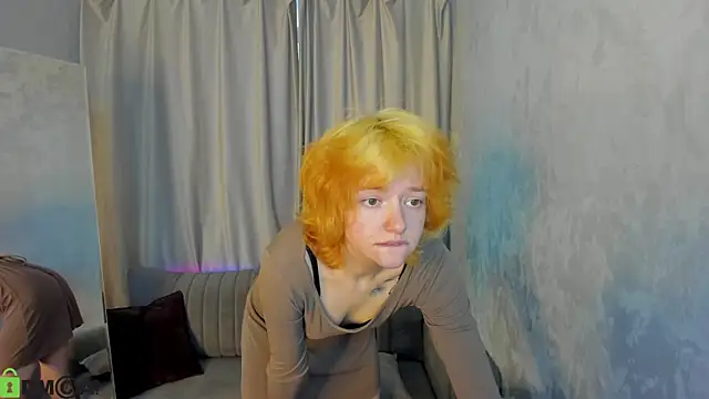 Star Bee online show from April 21, 2026, 3:02 am