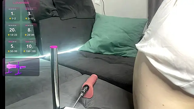 Softy Luna online show from April 18, 2026, 8:05 am