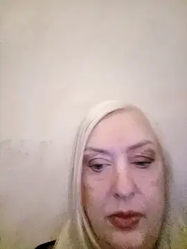 Julia20X online show from April 13, 2026, 10:08 am