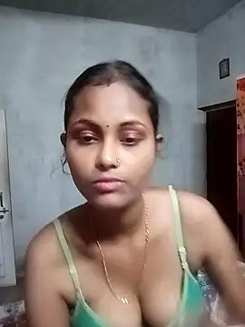 amishaah92 online show from May 3, 2026, 2:42 pm