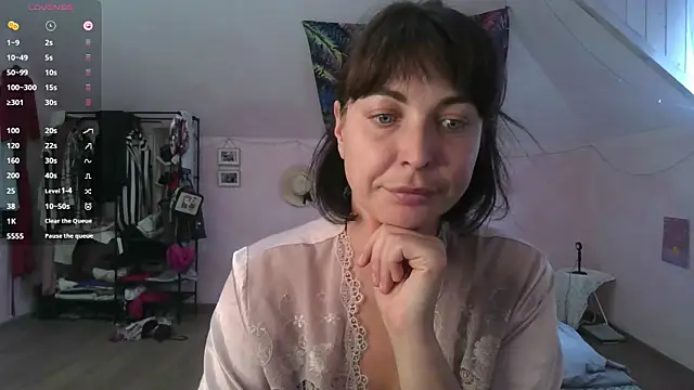 Snapshot of Allice_Honey chatting on June 23, 2026, 12:36 pm Allice Honey online show from June 23, 2026, 12:36 pm