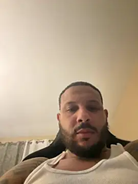 letsgetit30 online show from April 10, 2026, 3:46 am