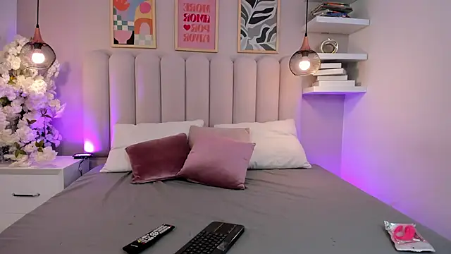 Madie amoretti online show from April 17, 2026, 12:30 pm