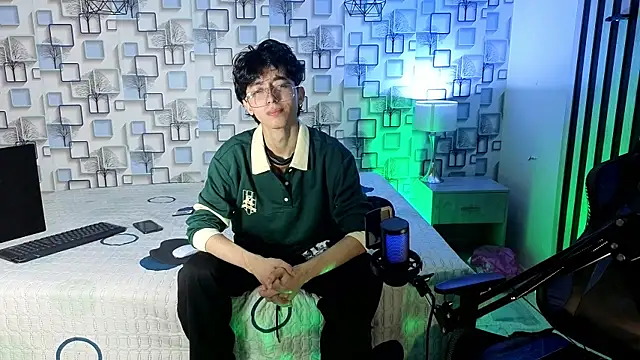 Snapshot of Twink_Sebas7 chatting on July 18, 2026, 3:26 am Twink Sebas7 online show from July 18, 2026, 3:26 am