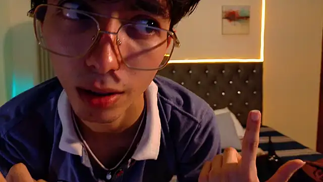 Snapshot of Twink_Sebas7 chatting on July 19, 2026, 3:59 am Twink Sebas7 online show from July 19, 2026, 3:59 am