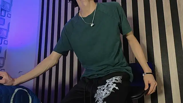 Snapshot of Twink_Sebas7 chatting on July 3, 2026, 12:22 pm Twink Sebas7 online show from July 3, 2026, 12:22 pm
