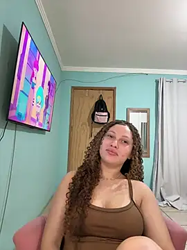sophiiahot online show from June 3, 2026, 4:44 pm