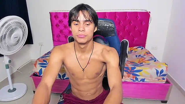 Snapshot of skinny_sam chatting on July 6, 2026, 5:25 am skinny sam online show from July 6, 2026, 5:25 am