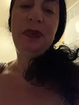 Lizzaa80 online show from June 24, 2026, 6:06 pm
