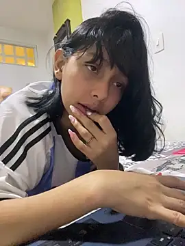 xoxo anny online show from April 17, 2026, 1:08 am