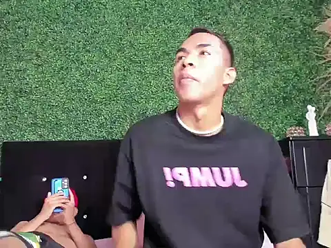 rafael velvet online show from April 19, 2026, 4:19 pm