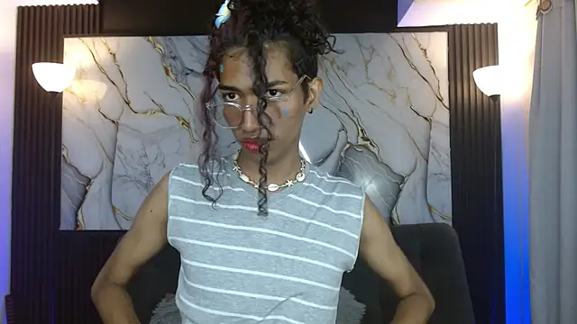 triiangel latinboy online show from April 16, 2026, 12:22 am