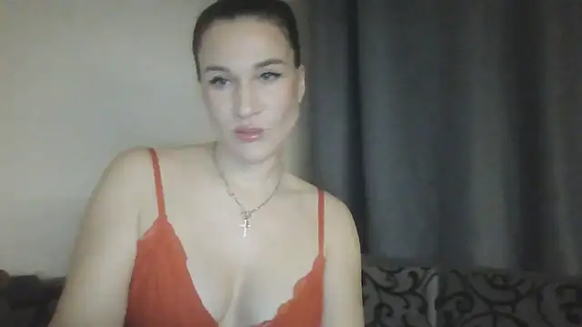 Helly nanci online show from April 18, 2026, 8:09 pm