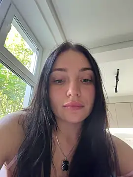 LucyHotty  online show from June 20, 2026, 4:12 pm